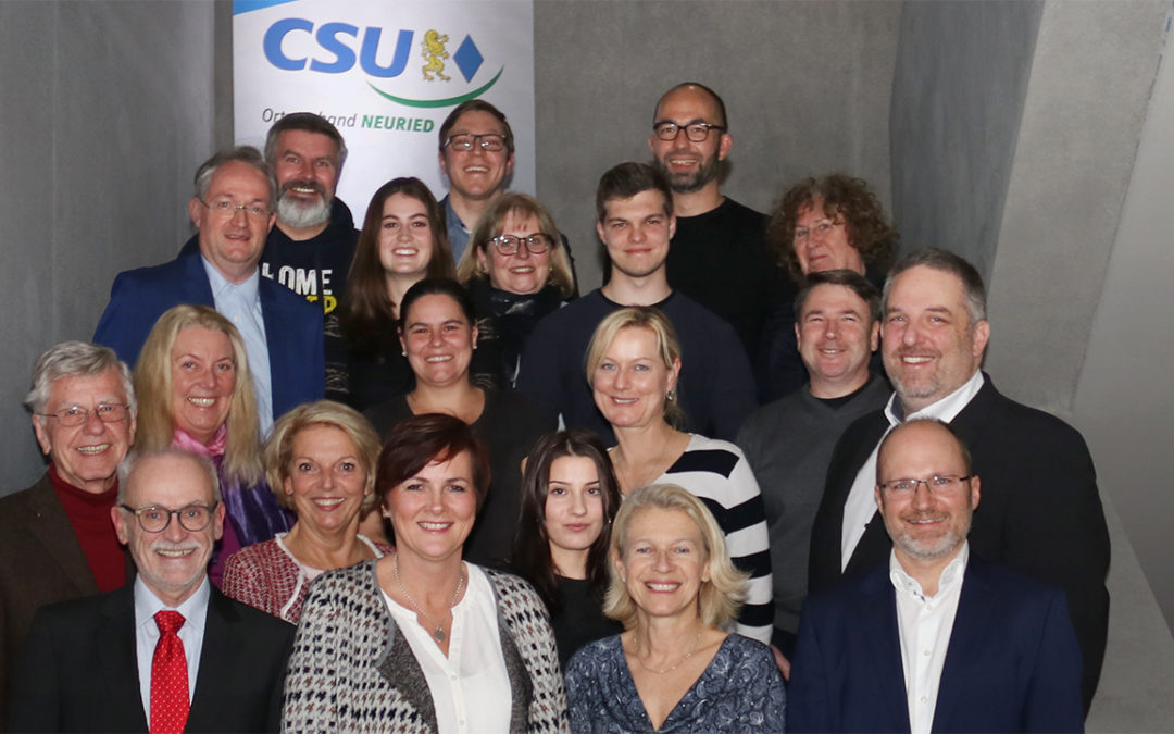 Ein starkes Team unterstützt die CSU-Bürgermeisterkandidatin in Neuried