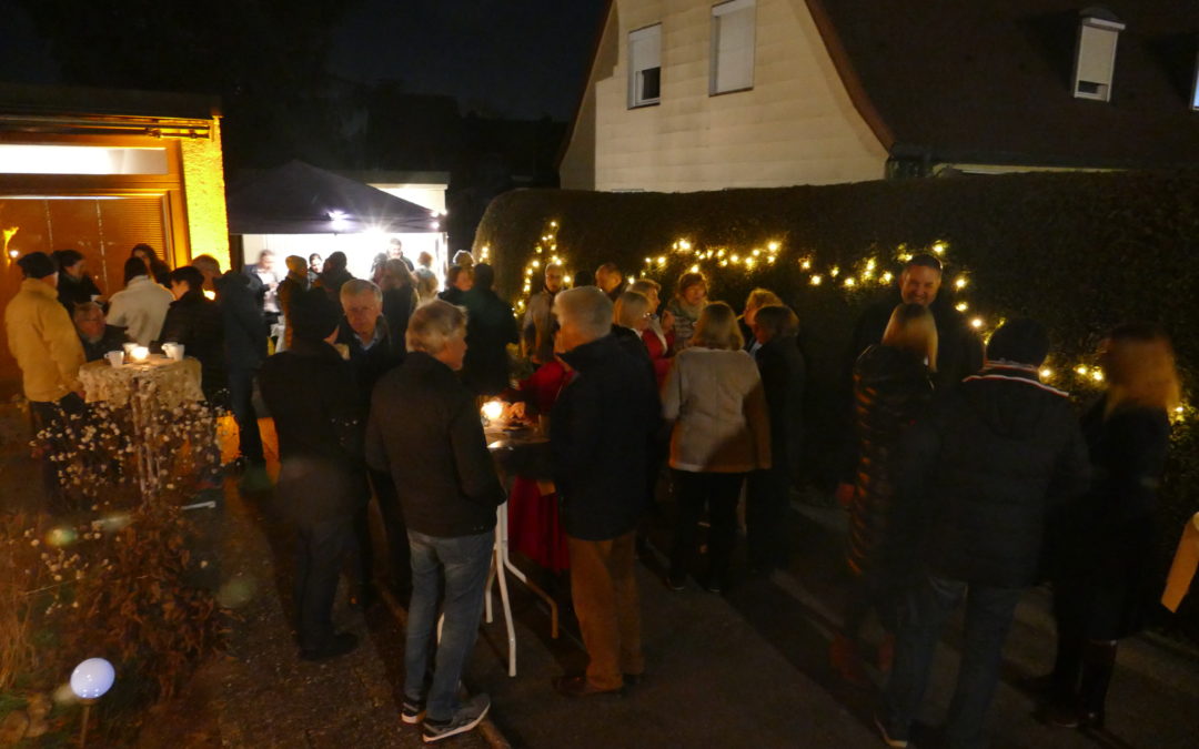 Glühwein, Bratwürste und entspannte Gespräche bei Marianne Hellhuber