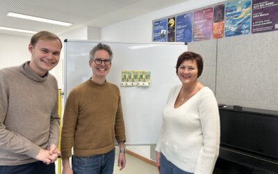 JU und CSU Neuried: Förderung der neuen mobilen Notenständer mit Geldern aus der Christbaumsammelaktion – Spende für die Freunde der Musikschule Neuried