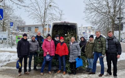 Christbaum-Sammelaktion der CSU und JU Neuried trotzt kaltem Wetter und Glätte mit tatkräftigen Helfern